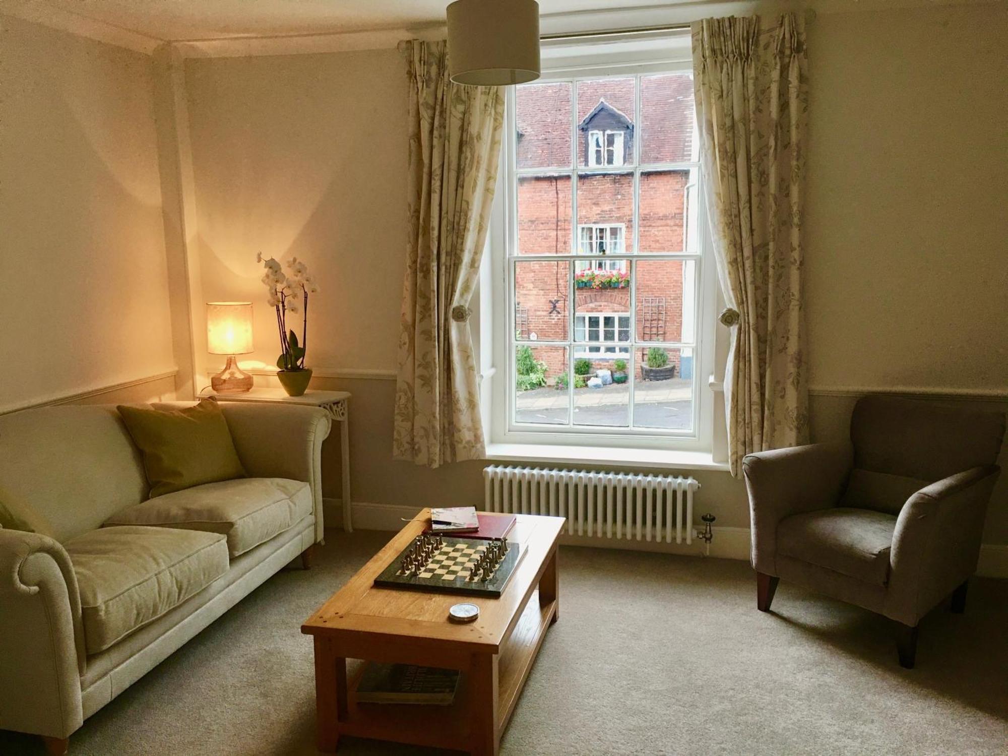 Luxury 2 Bed Apartment With Free Parking Ludlow Exterior foto